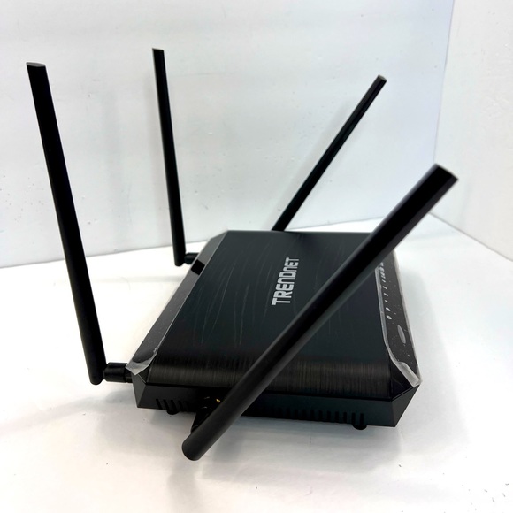 ⭐️TRENDnet 💯 ROUERT, DOUBLE BAND, 2.4G & 5G, MODEL #: TEW-827DRU/A - Picture 2 of 9